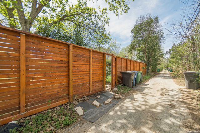 227 Devonshire Dr, San Antonio, TX 78209