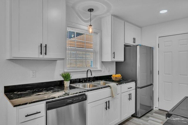 105 Donna Dr, Marshall, TX 75672