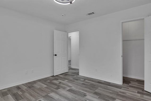 105 Donna Dr, Marshall, TX 75672