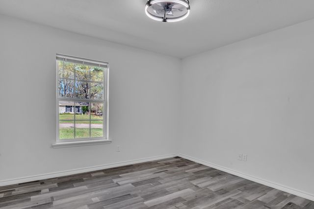 105 Donna Dr, Marshall, TX 75672