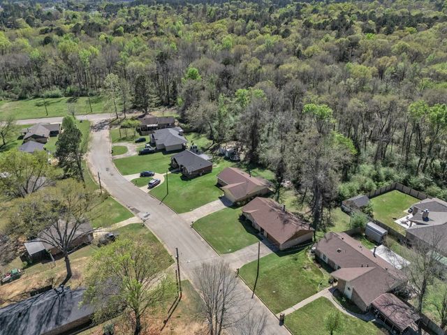 105 Donna Dr, Marshall, TX 75672