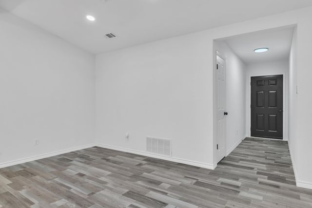 105 Donna Dr, Marshall, TX 75672