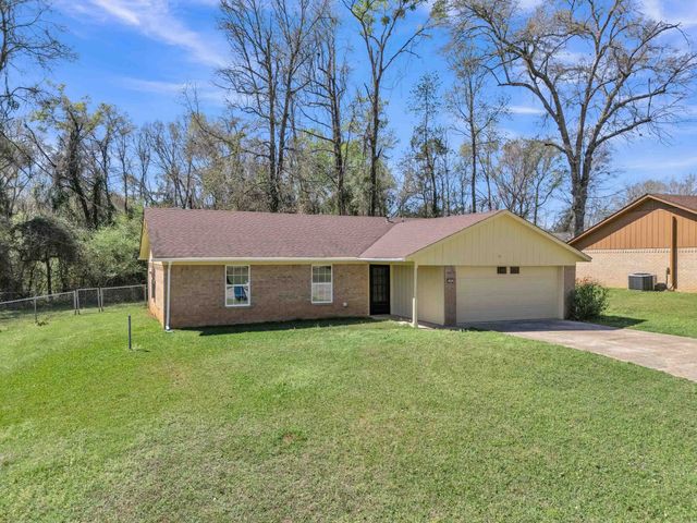105 Donna Dr, Marshall, TX 75672