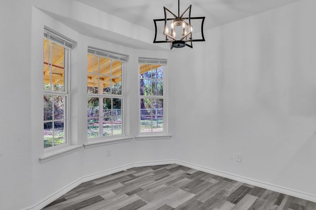 105 Donna Dr, Marshall, TX 75672