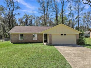 105 Donna Dr, Marshall, TX 75672