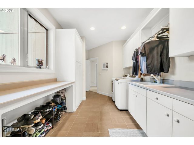 1414 Se BEECH Pl, Gresham, OR 97080