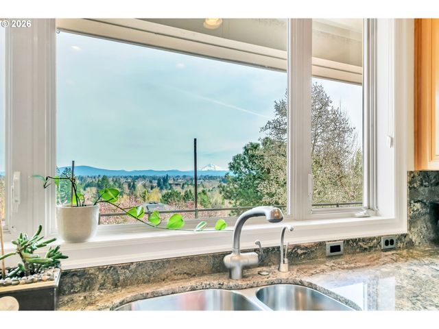 1414 Se BEECH Pl, Gresham, OR 97080