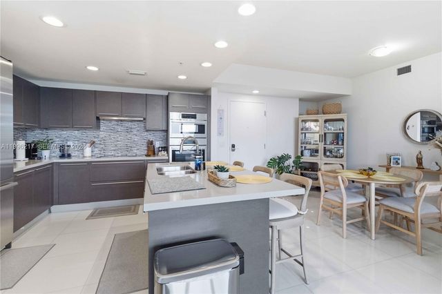 7875 NW 107th Ave 310, Doral, FL 33178