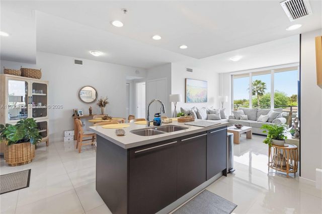 7875 NW 107th Ave 310, Doral, FL 33178