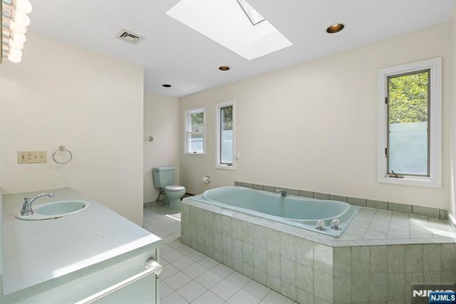 401 11th Street, Cresskill, NJ 07626