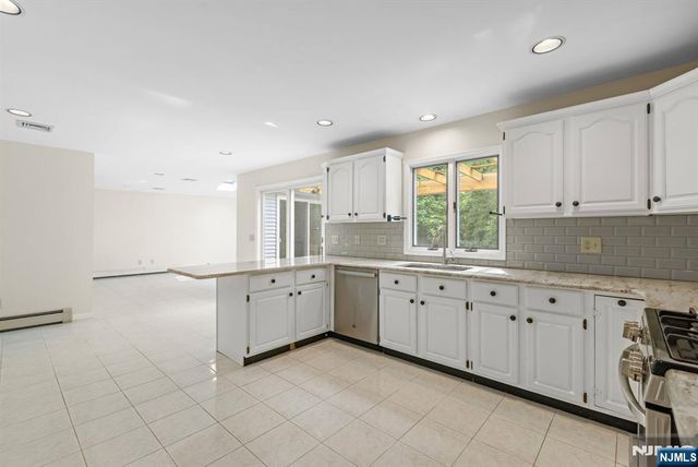 401 11th Street, Cresskill, NJ 07626