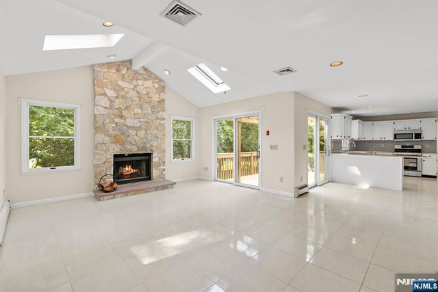 401 11th Street, Cresskill, NJ 07626