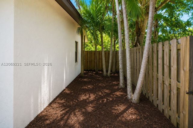 13508 SW 108th St Cir N, Miami, FL 33186