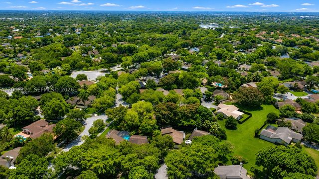 13508 SW 108th St Cir N, Miami, FL 33186