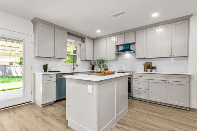 10623 Mccree Road, Dallas, TX 75238