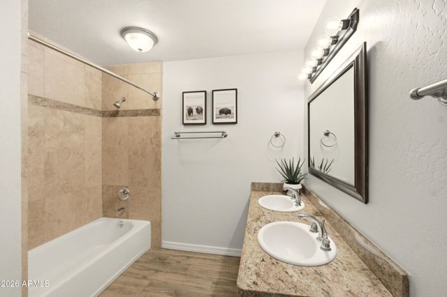 5302 N 81ST Place, Scottsdale, AZ 85250