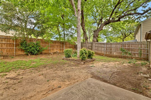 513 Harrington Lane, Euless, TX 76039