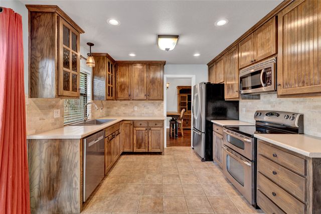 513 Harrington Lane, Euless, TX 76039
