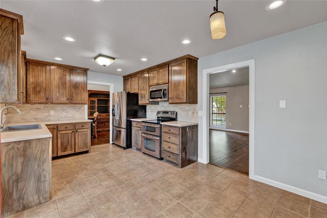513 Harrington Lane, Euless, TX 76039