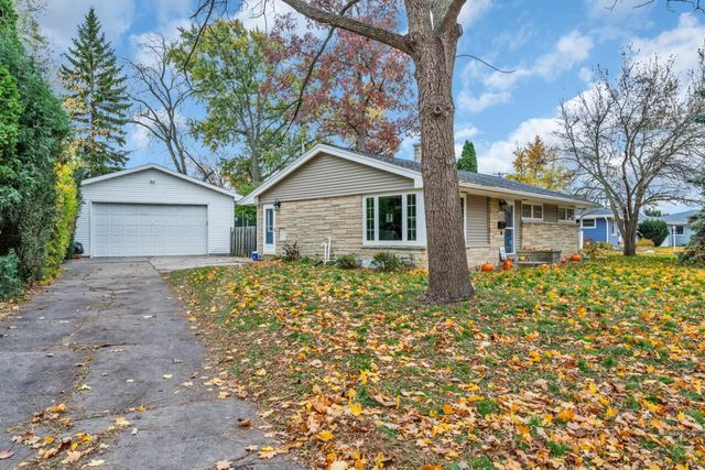 10433 W Manitoba STREET, West Allis, WI 53227