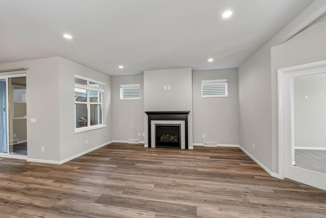 662 Hillcrest Drive, Waunakee, WI 53597