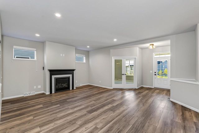 662 Hillcrest Drive, Waunakee, WI 53597