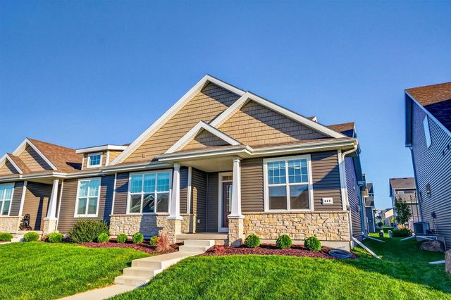 662 Hillcrest Drive, Waunakee, WI 53597
