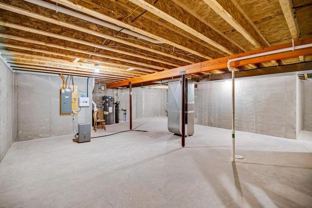 662 Hillcrest Drive, Waunakee, WI 53597