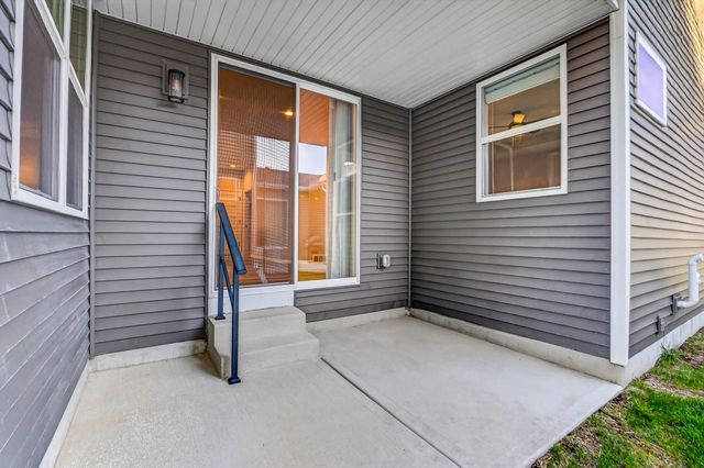 662 Hillcrest Drive, Waunakee, WI 53597