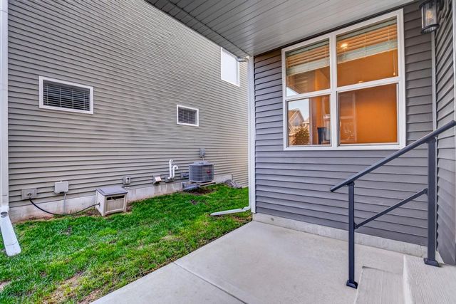 662 Hillcrest Drive, Waunakee, WI 53597