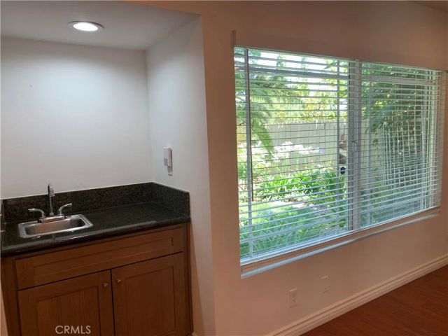 10221 White Oak Avenue 1, Northridge, CA 91325