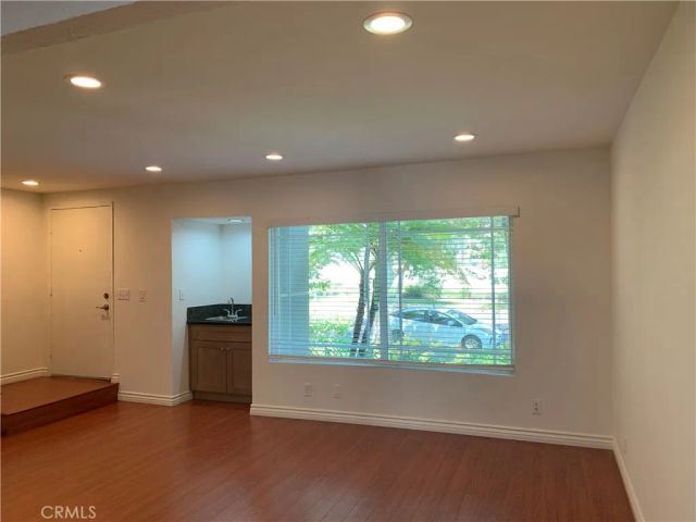 10221 White Oak Avenue 1, Northridge, CA 91325