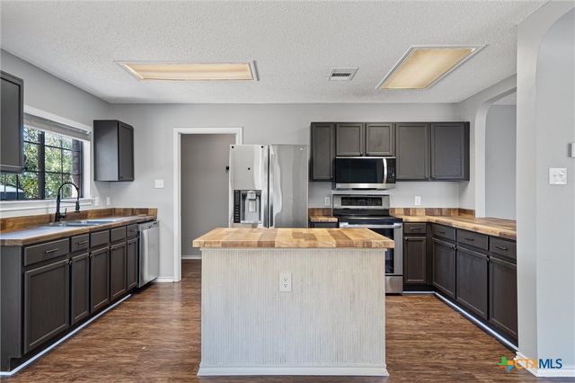 1082 Stone Hollow, New Braunfels, TX 78130