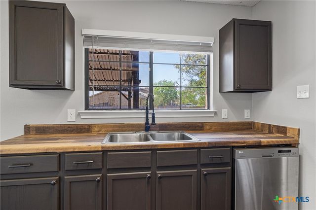 1082 Stone Hollow, New Braunfels, TX 78130