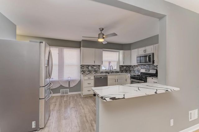 353 W Hickory Street, Chicago Heights, IL 60411