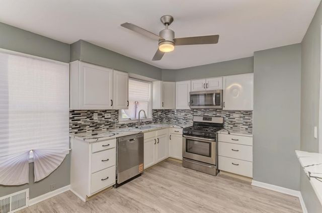 353 W Hickory Street, Chicago Heights, IL 60411