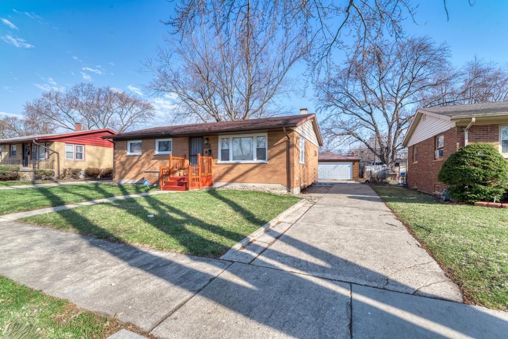 353 W Hickory Street, Chicago Heights, IL 60411