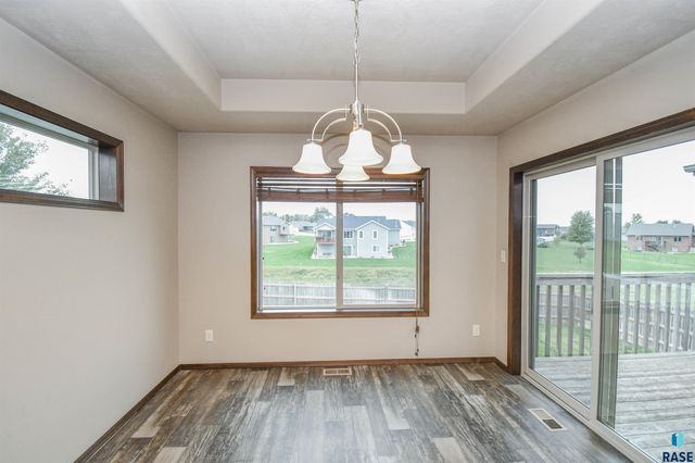 5733 W Bream Ct Court, Sioux Falls, SD 57107