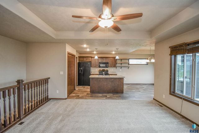 5733 W Bream Ct Court, Sioux Falls, SD 57107