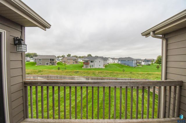 5733 W Bream Ct Court, Sioux Falls, SD 57107
