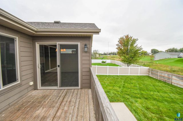 5733 W Bream Ct Court, Sioux Falls, SD 57107