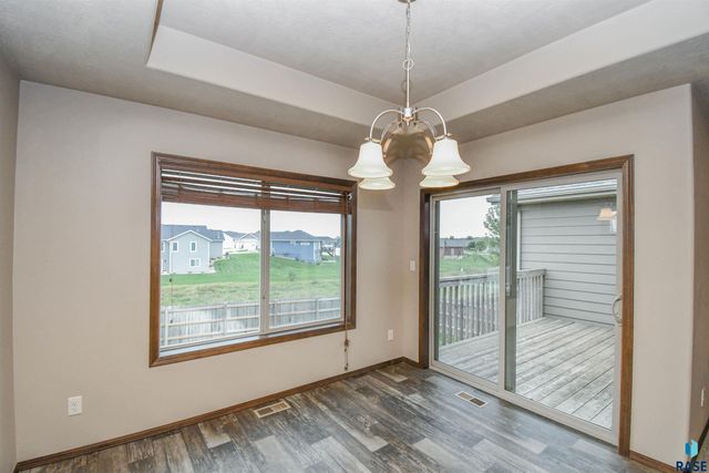 5733 W Bream Ct Court, Sioux Falls, SD 57107