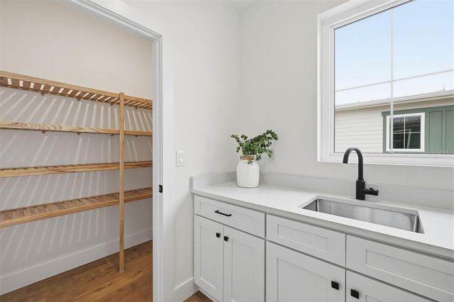 407 S ALBANY AVENUE 4, Tampa, FL 33606