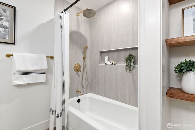 9419 31st Street Ct E, Edgewood, WA 98371