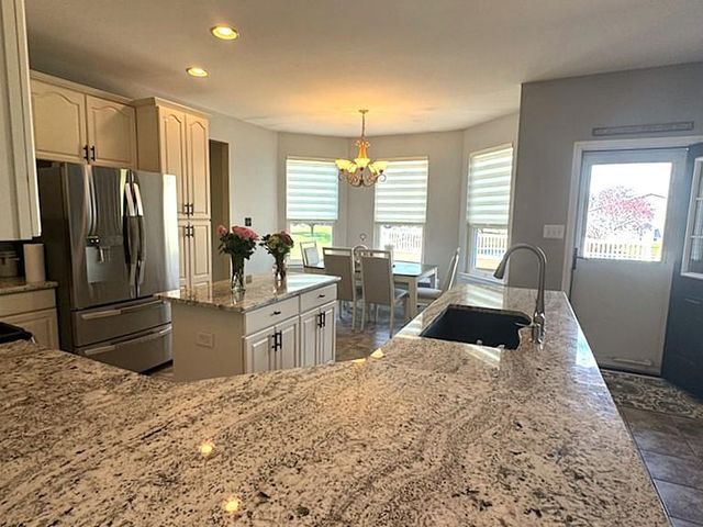 628 STOCKTON DR, Williamstown, NJ 08094