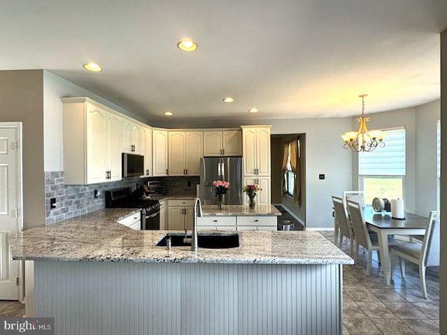 628 STOCKTON DR, Williamstown, NJ 08094