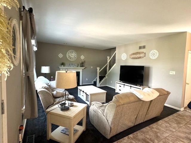 628 STOCKTON DR, Williamstown, NJ 08094