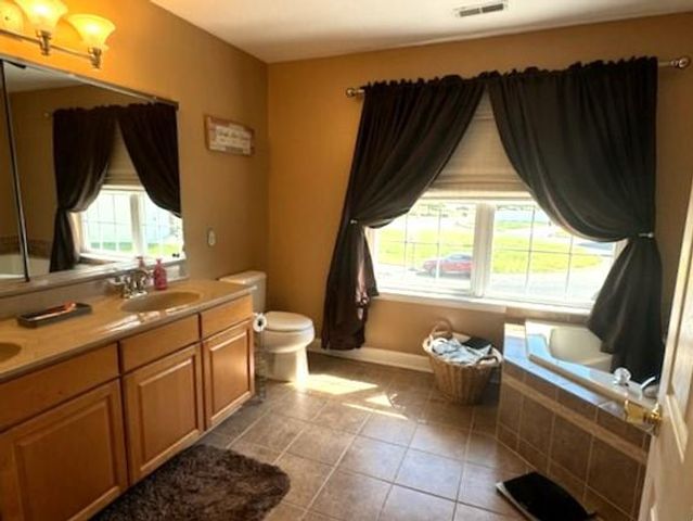 628 STOCKTON DR, Williamstown, NJ 08094