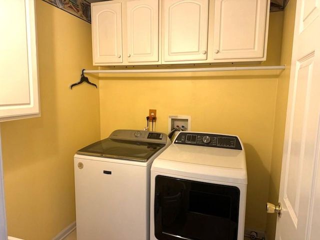 628 STOCKTON DR, Williamstown, NJ 08094