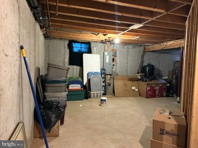 628 STOCKTON DR, Williamstown, NJ 08094